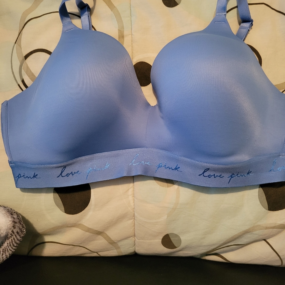 PINK Victoria's Secret wireless bra